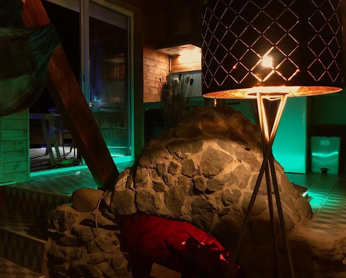 Créchets Villa Shangri-La At Concepts En Barousse מראה חיצוני תמונה